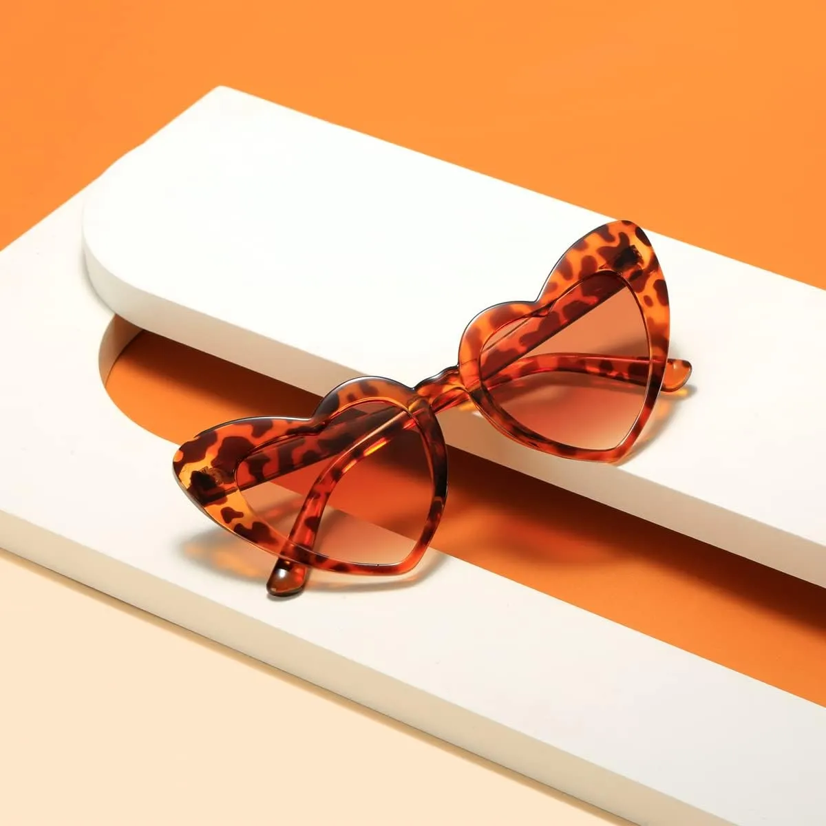 Heart Shaped Sunglasses for Women,Vintage Cat Eye Mod Style Retro Glasses UV4008805-purple
