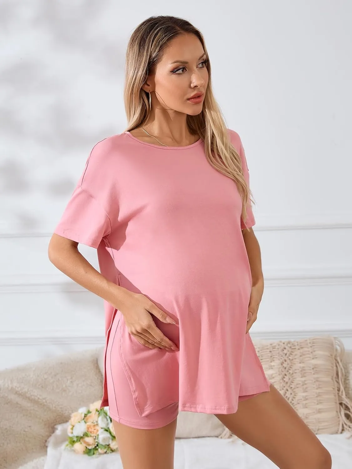 OYOANGLE Women's Maternity 2 Piece Outfits Short Sleeve Split Hem Tee Shirt and Shorts Set