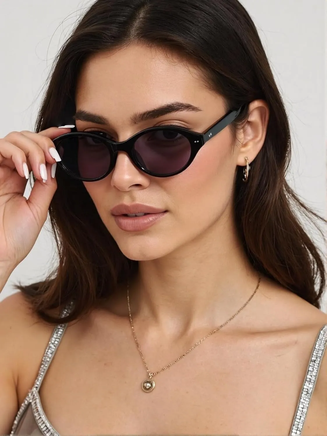 Retro Oval Sunglasses for Women Men Vintage 90s Trendy Y2K Narrow Cat Eye Chic Rivets Deco UV Protection Sun Glasses