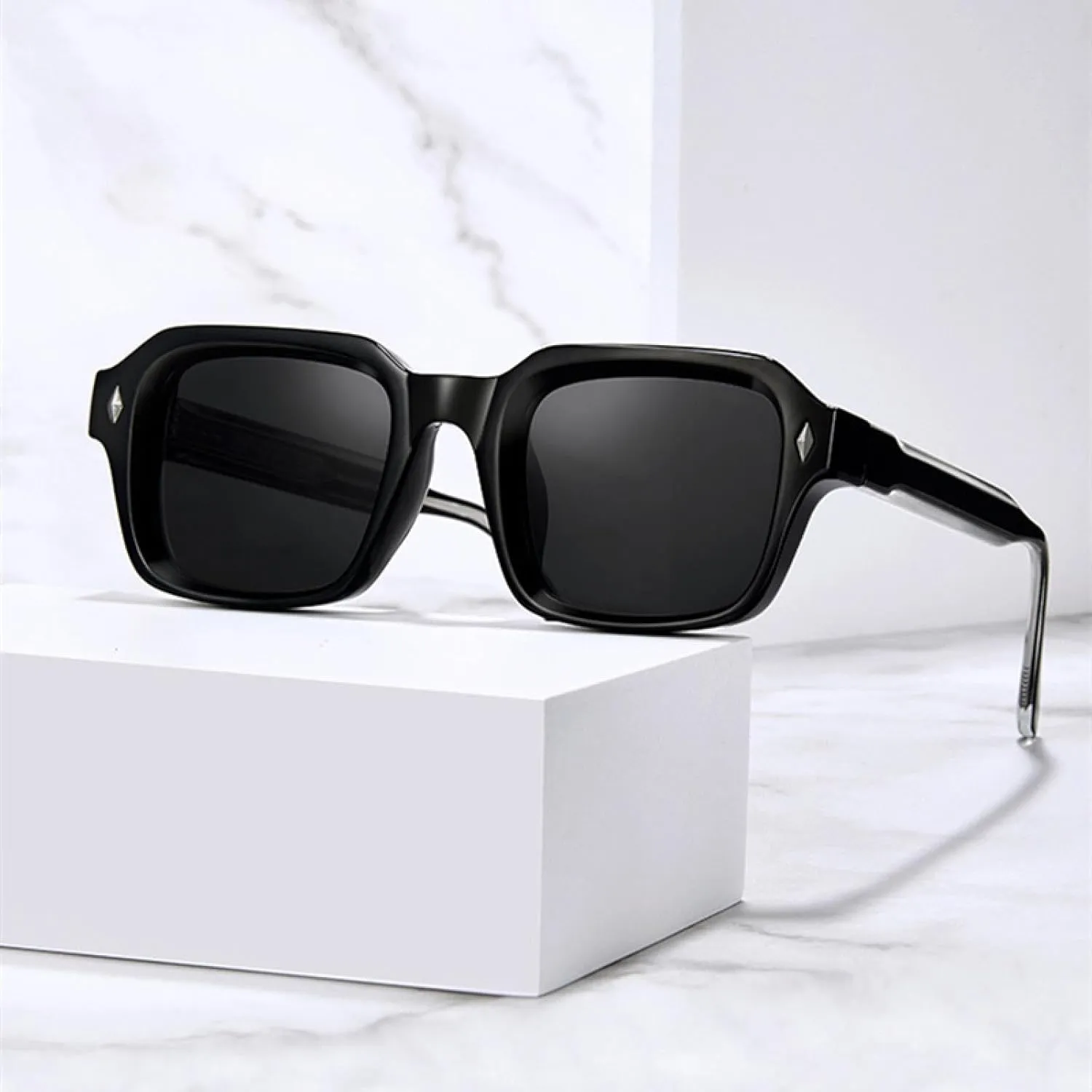 Retro Rectangle Men Luxury Sunglasses Fashion Women Punk Shades Uv400 Rivets Sun Glasses