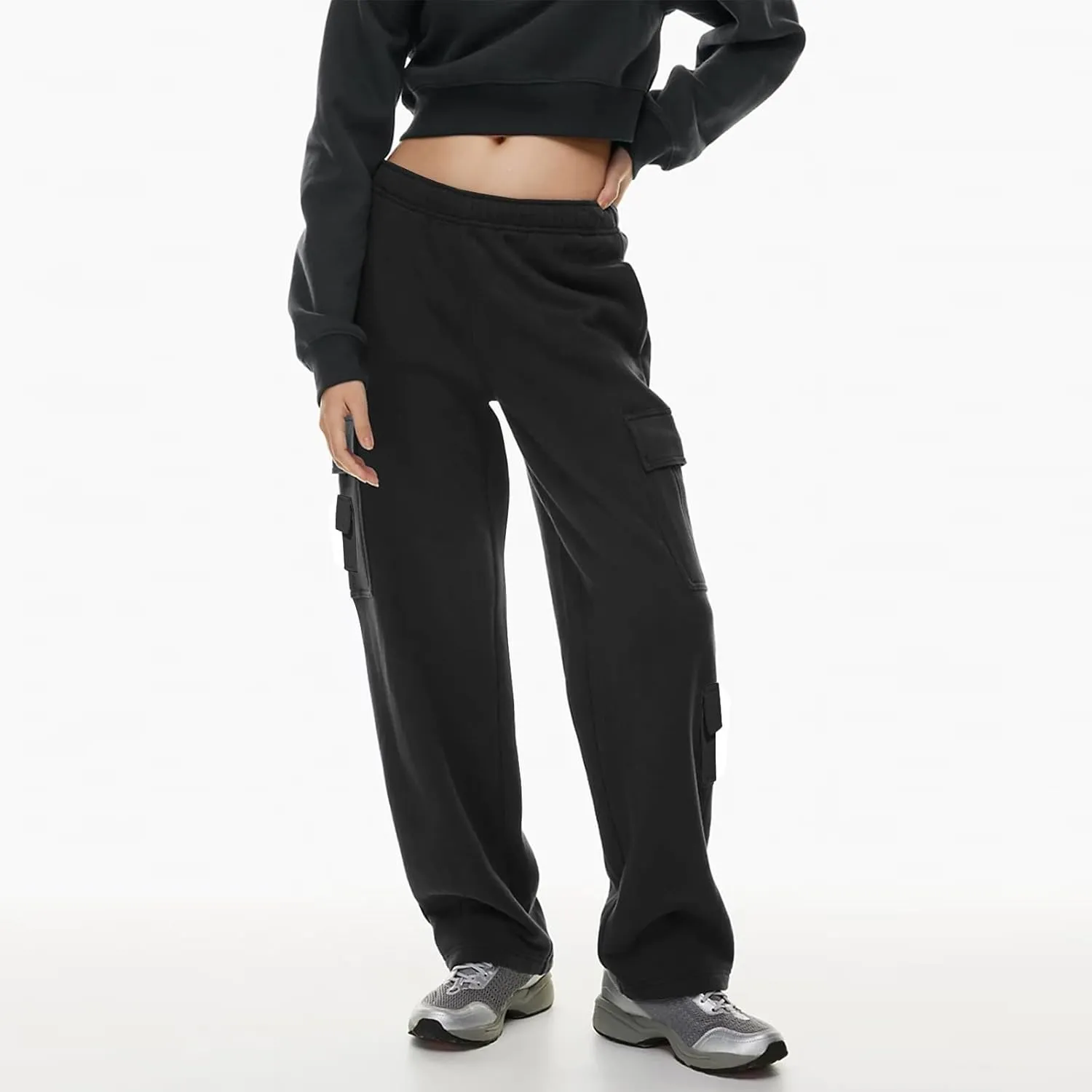 Womens Cargo Sweatpants Oversized Fleece Joggers with Pockets Elastic Waist Cargo Pants Baggy Straight Leg Sweatpants