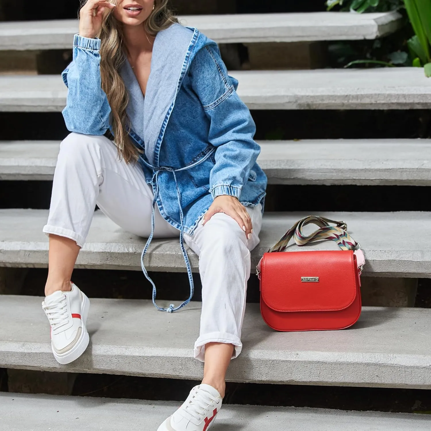 Women´s hoddie denim Jacket Oversized tie waist jean jacket with hood